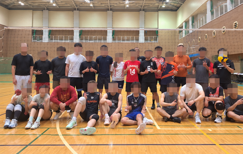 Volleyball group experience in Tokyo — photo 2, faces anonymized